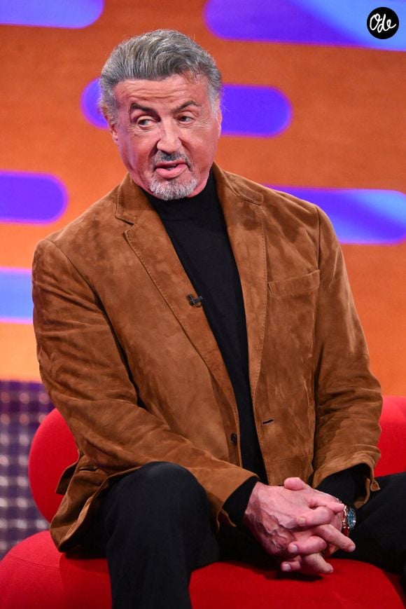 L’acteur reconnaît que les stéroïdes peuvent avoir de graves conséquences sur la santé, notamment sur le cœur et les poumons.

Sylvester Stallone lors du tournage de l'émission « The Graham Norton Show », aux BBC Studioworks 6 du Television Centre, Wood Lane, à Londres. Credit photo : Matt Crossick Media Assignments/PA Wire