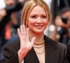 S'ils ont capté l'attention des photographes, le tapis rouge mettait surtout à l'honneur Virginie Efira, tête d'affiche de cette réalisation signée Ryūsuke Hamaguchi.


Virginie Efira - Montée des marches du film " Soudain " lors du 79ème Festival International du Film de Cannes, le 15 mai 2026. © Jacovides-Moreau / Bestimage