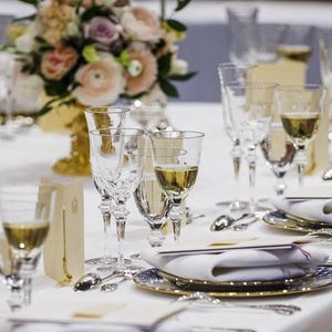 Sa forme olympique et sa silhouette, Brigitte Macron la doit à une consommation très importante de fruits et légumes. 



La table est mise pour le banquet d'État avec le roi Willem-Alexander, la reine Maxima et le président français Emmanuel Macron et son épouse Brigitte au Palais royal sur la place du Dam. Le couple présidentiel effectuera une visite d'État de deux jours aux Pays-Bas. Photo by Remko De Waal/Pool/ANP/ABACAPRESS.COM