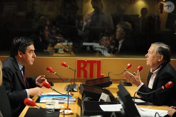 Exclusif Le Premier ministre français François Fillon est interviewé par Alain Duhamel sur la radio RTL à Paris, France, le 19 février 2009. Photo par Elodie Gregoire/ABACAPRESS.COM