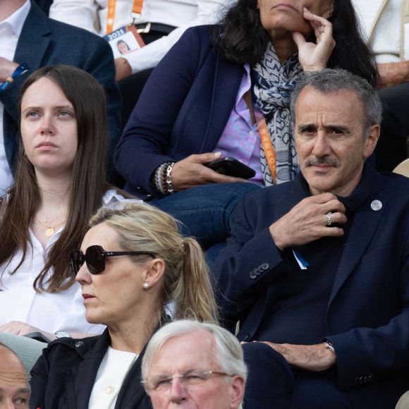 Elie Semoun et Aude à Roland-Garros pour la finale

Elie Semoun et sa compagne Aude en tribune lors de la finale masculine de Roland Garros à Paris, France. Photo : Nasser Berzane/ABACAPRESS.COM