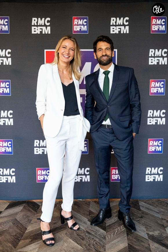 Dominique Tenza au photocall de rentrée des journalistes de BFM RMC dans les locaux du groupe CMA CGM à Paris, France, le 26 août 2025. © Pierre Perusseau/Bestimage