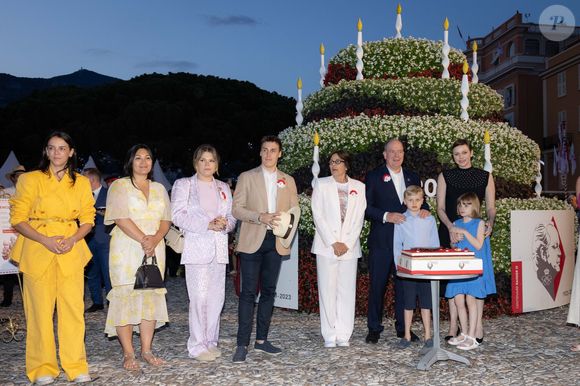 Stéphanie de Monaco a transmis des valeurs fortes pour qu'ils puissent s'épanouir pleinement.

Pauline Ducruet, Marie Ducruet, Camille Gottlieb, Louis Ducruet, La princesse Stéphanie de Monaco, le prince Albert II, la princesse Charlene, Le prince Jacques de Monaco, marquis des Baux, La princesse Gabriella de Monaco, comtesse de Carladès 

© Olivier Huitel/Pool Monaco/Bestimage