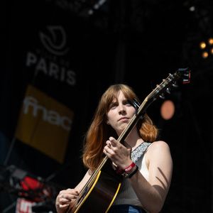 Lonny en concert lors du festival Fnac Live sur le parvis de l'Hôtel de Ville de Paris. Le 29 juin 2022
© Jérémy Melloul / Bestimage