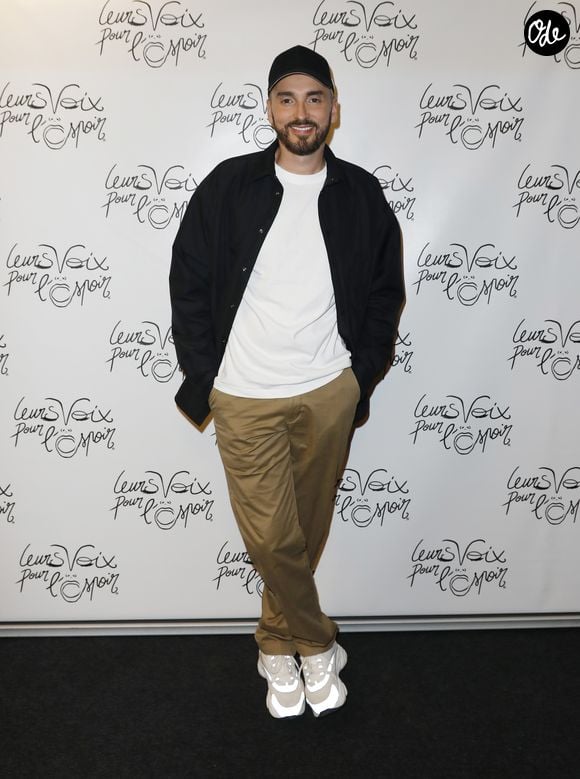 Le chanteur a vécu quatre ans à Paris avant de décider de quitter la capitale.

Christophe Willem au Photocall de la 10ème édition de la soirée "Leurs voix pour l'espoir" au profit de la recherche contre le cancer du pancréas (fondation ARCAD) à l'Olympia à Paris le 17 octobre 2022.

© Marc Ausset-Lacroix / Perusseau / Bestimage