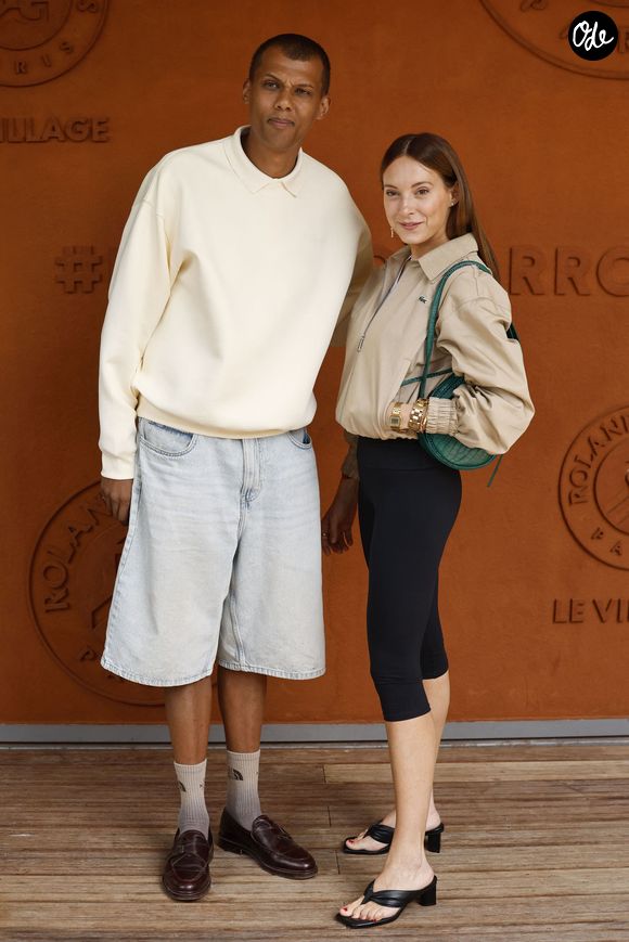 Stromae et sa femme Coralie Barbier lors des Internationaux de France de Tennis de Roland Garros 2026, à Paris, le 7 juin 2026. 

© Jacovides-Moreau/Bestimage