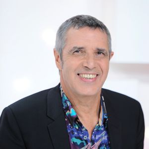 Julien Clerc - Enregistrement de l'émission "Vivement Dimanche" au studio Gabriel à Paris le 29 octobre 2018. L'émission sera diffusée le 4 novembre 2018. © Guillaume Gaffiot/Bestimage