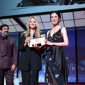L'actrice japonaise Tao Okamoto et l'actrice belge Virginie Efira à la 79e édition du Festival de Cannes à Cannes, France, le 23 mai 2026. Photo par Eliot Blondet/Abaca