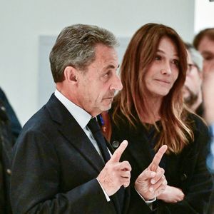 Nicolas Sarkozy et sa femme Carla Bruni - Nicolas Sarkozy condamné à 5 ans de prison à l'issue du procès de l'affaire du financement libyen au tribunal correctionnel de Paris, le 25 septembre 2025. L'ancien chef de l'Etat était accompagné de sa femme, C.Bruni. Nicolas Sarkozy, jugé coupable d’association de malfaiteurs, sera prochainement convoqué en vue de lui signifier la date de son incarcération. 
© Christian Liewig / Bestimage