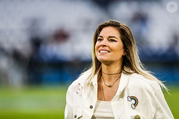 Sophie Tapie, chanteuse française et fille de Bernard Tapie, se produit avant le match du Top 14 entre Toulon et Toulouse à l'Orange Vélodrome le 23 avril 2022 à Marseille, France. Photo de Johnny Fidelin/Icon Sport/ABACAPRESS.COM