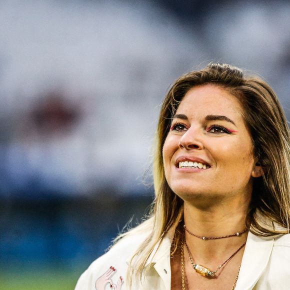 Sophie Tapie, chanteuse française et fille de Bernard Tapie, se produit avant le match du Top 14 entre Toulon et Toulouse à l'Orange Vélodrome le 23 avril 2022 à Marseille, France. Photo de Johnny Fidelin/Icon Sport/ABACAPRESS.COM
