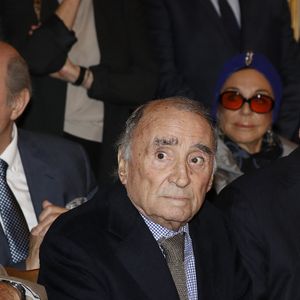 Jean-Paul Belmondo, Claude Brasseur et Christian Cambon avant que le président français François Hollande ne remette la médaille de la Légion d'Honneur à l'acteur français Claude Brasseur au Palais de l'Elysée, Paris, France, le 13 mars 2017. Photo by Henri Szwarc/ABACAPRESS.COM