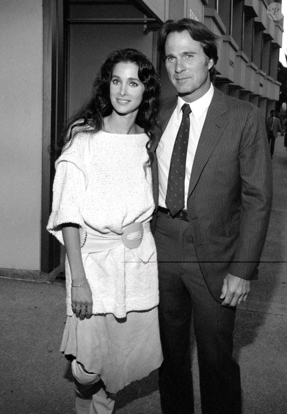 Gil Gérard, le beau héros de la série télévisée à succès du début des années 80, "Buck Rogers au 25e siècle", est décédé tôt ce matin des suites d'un cancer. Il avait 82 ans. 

Archives - Backgrid USA / Bestimage