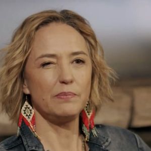 Hélène de Fougerolles dans Un dimanche à la campagne sur France 2