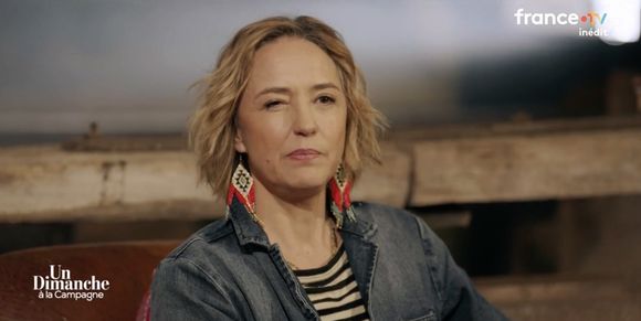 Hélène de Fougerolles dans Un dimanche à la campagne sur France 2