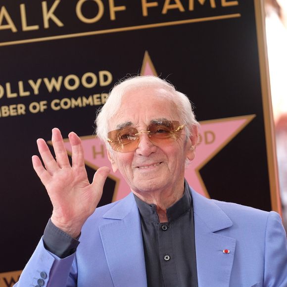 Charles Aznavour est décrit comme un artiste majeur mais aussi un homme d’affaires avisé.

Charles Aznavour reçoit son étoile sur le Hollywood Walk of Fame à Los Angeles, le 24 août 2017.
© Chris Delmas/Bestimage