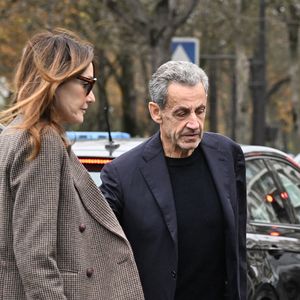 Nicolas Sarkozy et sa femme Carla Bruni vont déjeuner au restaurant Le Flandrin à Paris le lendemain de la sortie de prison de l'ancien président le 11 novembre 2025. Photo par Agence / Bestimage