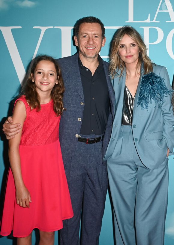 Dany Boon avec sa fille Sarah et Laurence Arné - Avant-première du film "La Vie pour de vrai" au cinéma Pathé Wepler à Paris le 18 avril 2023. © Coadic Guirec/Bestimage