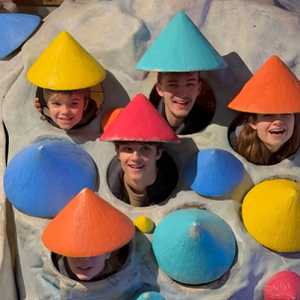 Elodie Gossuin profite d'un séjour familial en Bretagne.