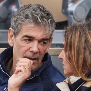 Xavier de Moulins et sa femme Anaïs Bouton - Célébrités dans les tribunes des Internationaux de France de tennis de Roland Garros 2024 à Paris le 26 mai 2024. © Moreau-Jacovides/Bestimage