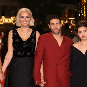 Golshifteh Farahani, Julia Ducournau, Tahar Rahim, Mélissa Boros, Emma Mackey - Montée des marches du film « Alpha » lors du 78ème Festival International du Film de Cannes, au Palais des Festivals à Cannes. Le 19 mai 2025
© Jacovides-Moreau / Bestimage