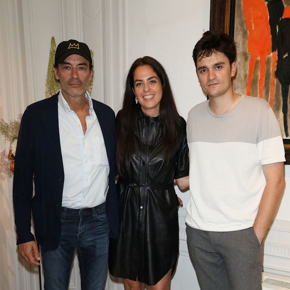 Exclusif - Anthony Delon, Anouchka Delon et Alain-Fabien Delon au cocktail à l'issue de la conférence de presse pour la vente de la collection Alain Delon chez Bonhams Cornette de Saint Cyr à Paris.© Coadic Guirec/Bestimage