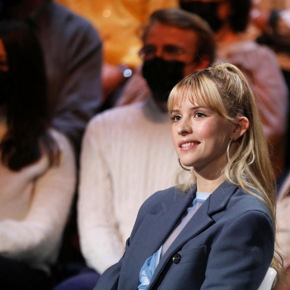 Exclusif - La chanteuse Angele - Enregistrement de l'émission "Le grand échiquier" à Paris, présentée par C.Chazal, et diffusée le 20 décembre sur France 3. Le 25 Novembre 2021 © Dominique Jacovides / Bestimage