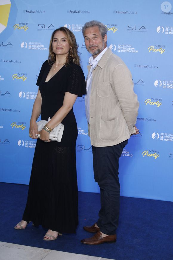 Melanie Maudran et Fabrice Deville sur le tapis bleu du photocall de la soirée du 62ème Festival de Télévision de Monte-Carlo, à Monaco, le 17 juin 2023. © Denis Guignebourg/BestImage