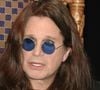 Les funérailles, organisées le 30 juillet à Birmingham, ont rassemblé toute la famille et de nombreux fans, le cortège traversant la ville sous les hommages floraux et les messages de soutien. 

FILE PHOTO Ozzy Osbourne Has Passed Away.

OZZY AND SHARON OSBOURNE 2006