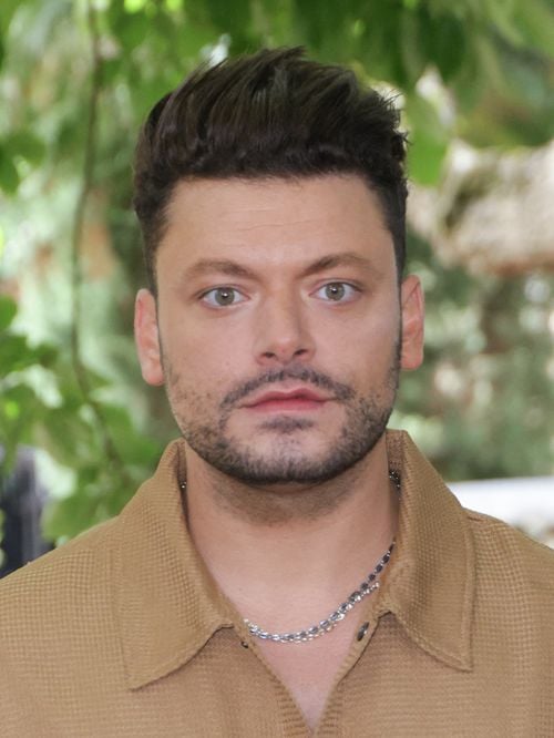 Kev Adams acheteur d'un bien en viager : "Il s'est retrouvé malgré lui au milieu d'une histoire familiale compliquée"