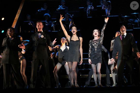 Jacques Preiss, Shy'm, Vanessa Cailhol, Pierre Samuel et la Troupe - Filage de la comédie musicale "Chicago, le Musical" au Casino de Paris le 13 Novembre 2025. © Bertrand Rindoff / Bestimage