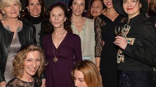 "Boire un demi-litre de thé trop fort à jeun", tous les jours à 4h du matin : la routine matinale de cette écrivaine a forgé sa grande carrière