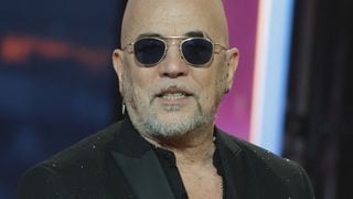 "Je ne sors plus de chez moi" : Pascal Obispo évoque sa vie dans sa maison du Cap Ferret