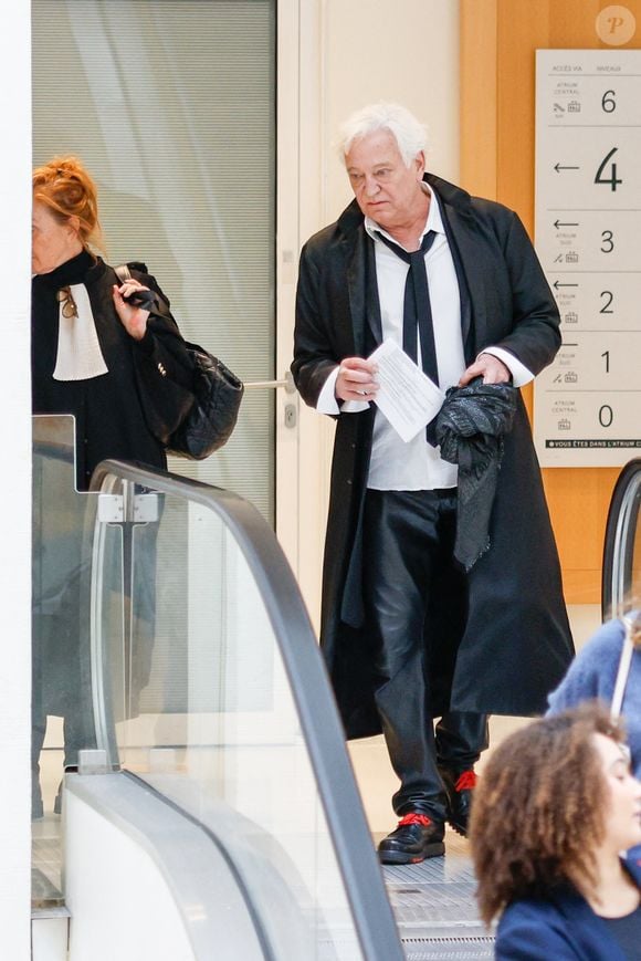 L'avocate de l'ex-présentateur, qui avait initialement plaidé la relaxe, a déclaré que son client pouvait faire appel de cette décision mais que ce choix n'était pas encore fait

Exclusif - L'animateur de radio et de télévision Laurent Boyer et son avocate Marie-Alix Canu-Bernard à la sortie du tribunal judiciaire de Paris, France, le 11 mai 2026 pour son procès pour violences conjugales et harcèlement. L'animateur a été condamné à 10 mois de prison avec sursis pour harcèlement conjugal. Laurent Boyer fait face à des accusations déposées par une ancienne compagne de violences conjugales habituelles, de harcèlement et d'enregistrement non consenti d'images intimes. © Julien Sarkissian/Bestimage