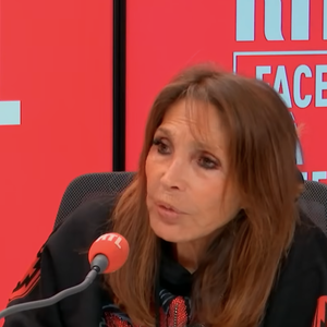 Interrogée par Marc-Olivier Fogiel, elle assure que Michael Jackson n'a jamais eu de comportements déplacés envers quelconque enfant.