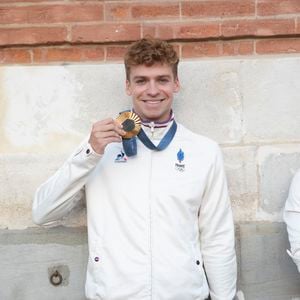 Léon Marchand est devenu une véritable star en France grâce aux JO de Paris

Léon Marchand - Les Toulousains ont accueilli avec ferveur les athlètes de la Ville rose et de ses alentours, après leur performance aux Jeux Olympiques de Paris 2024 sur la place du Capitole le 18 septembre 2024. © Frédéric Maligne/Bestimage