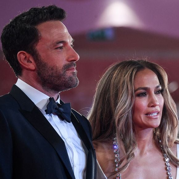 L’attitude de Jennifer Lopez fait réagir

Jennifer Lopez et Ben Affleck - Première de "The Last Duel" lors du festival international du film de Venise (La Mostra). Agence / Bestimage