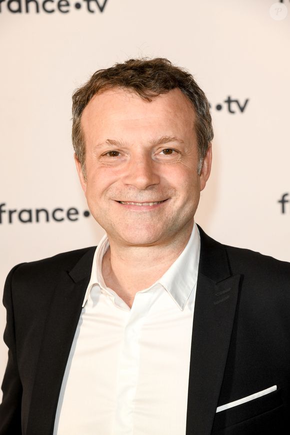 Axel de Tarlé au photocall de la conférence de presse de France 2 au théâtre Marigny à Paris le 18 juin 2019 © Coadic Guirec / Bestimage
