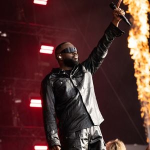 Gims, Fête de l'Humanité 2025 sur la base 217 au Plessis-Paté le 14 septembre 2025. © Julien Sarkissian / Bestimage