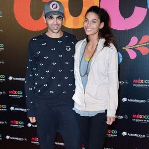 Les danseurs Christophe Licata et Tatiana Silva assistent à l'avant-première de Coco, un film d'animation de Disney-Pixar, qui s'est tenue au cinéma Grand Rex à Paris, en France, le 14 novembre 2017. Photo par Aurore Marechal/ABACAPRESS.COM