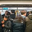 Vous entrez dans le métro avant que les autres ne sortent ? La psychologie explique pourquoi ce comportement ne fait pas forcément de vous une personne irrespectueuse