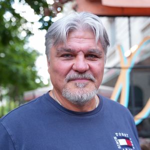 Il affirme avoir immédiatement su qu’elle était son âme sœur.
David Douillet - « Les Nocturnes - conversations • rencontres • projets » imaginées par Marie Ménager à la Citadelle (Paris 9e) le 29 juin 2026.
Conversations, rencontres, projets sur le thème Entre les marches de Cannes et les lumières d'Avignon © Anne-Sophie Guebey / Bestimage