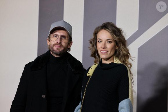 Philippe Lacheau et Elodie Fontan - Photocall de l'avant-première du film "Les Trois Mousquetaires : D'Artagnan" aux Invalides à Paris le 21 mars 2023.

© Jacovides / Moreau / Guirec / Bestimage

|Exclusif - Photocall de l'avant-première du film "Les Trois Mousquetaires : D'Artagnan" aux Invalides à Paris