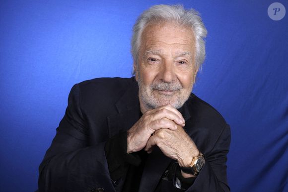 Pierre Arditi pose pour des photos le 14 mai 2024 à Paris, France. Photo by Vim/ABACAPRESS.COM
