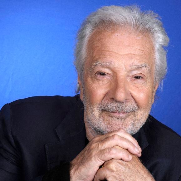 Pierre Arditi pose pour des photos le 14 mai 2024 à Paris, France. Photo by Vim/ABACAPRESS.COM