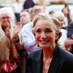 Kristin Scott Thomas pose sur le tapis rouge lors de la cérémonie d'ouverture du 36e Festival du Film Britannique et Irlandais de Dinard à Dinard, jeudi 2 octobre 2025 (Crédit image : © Mickael Chavet/ZUMA Press Wire).
