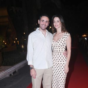 Pour la soirée de clôture de l'évènement, ce 6 juin 2026, de nombreuses célébrités se sont réunies au Palais des Congrès.

Camille Combal et sa femme Marie lors de la 1re édition du Marrakech Comedy Festival.

© Rachid Bellak / Bestimage