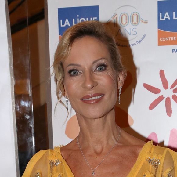 Rebecca Hampton (robe Christophe Guillarmé) - 28ème Gala de l'Espoir au profit de la Ligue contre le cancer au théâtre des Champs-Elysées à Paris le 29 Novembre 2022. © Bertrand Rindoff / Bestimage