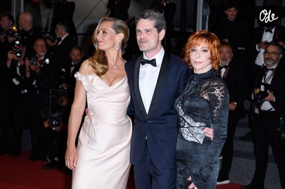 Mylène Farmer et son équipe ont été accueillies dans un domaine de la vallée de la Seine.

Cécile de France, Yann Gozlan et Mylène Farmer assistent à la projection du film « Dalloway » et au tapis rouge au Palais des Festivals de Cannes, en France, le 15 mai 2025, dans le cadre du 78e Festival de Cannes. 

Photo par Nicolas Genin/ABACAPRESS.COM