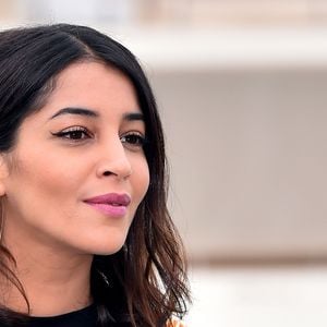 L'actrice française Leïla Bekthi lors d'un photocall durant le MIPCOM 2016 à Cannes, le 17 octobre pour la série "Midnight Sun". Photo par Bruno Bébert/Bestimage